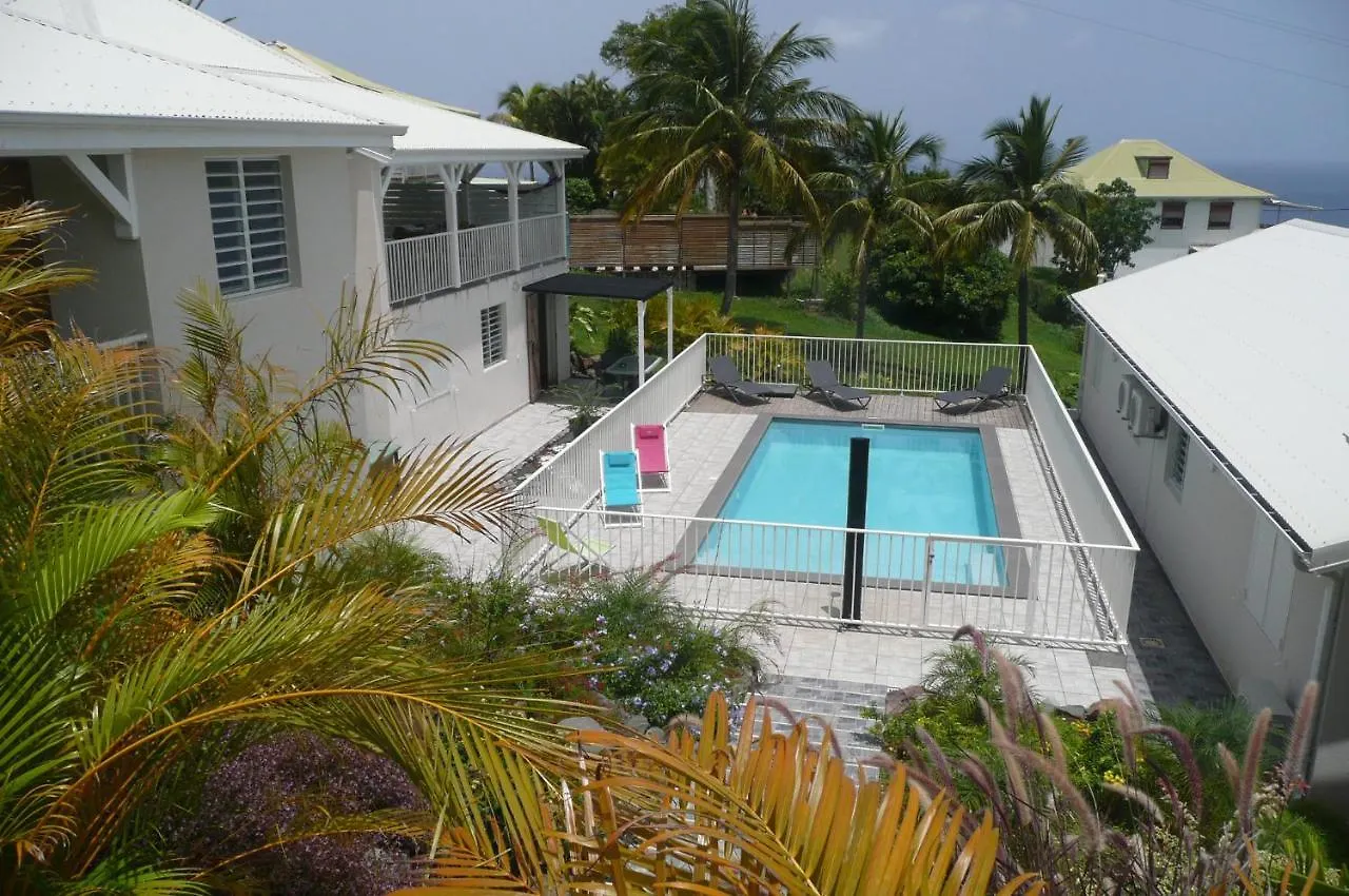 Douceurs Caraibes, Gite Papaye. Bouillante